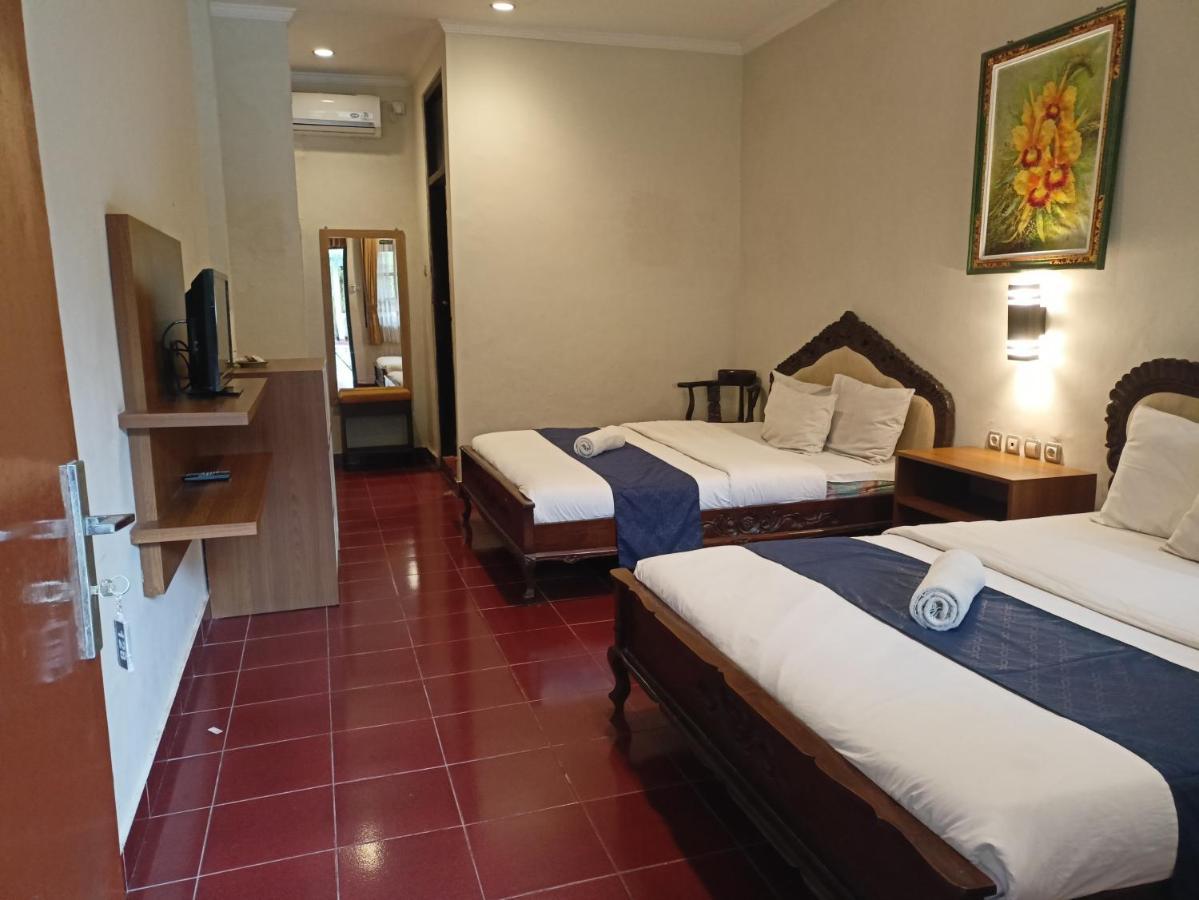 Hotel Catur Adi Putra 2*