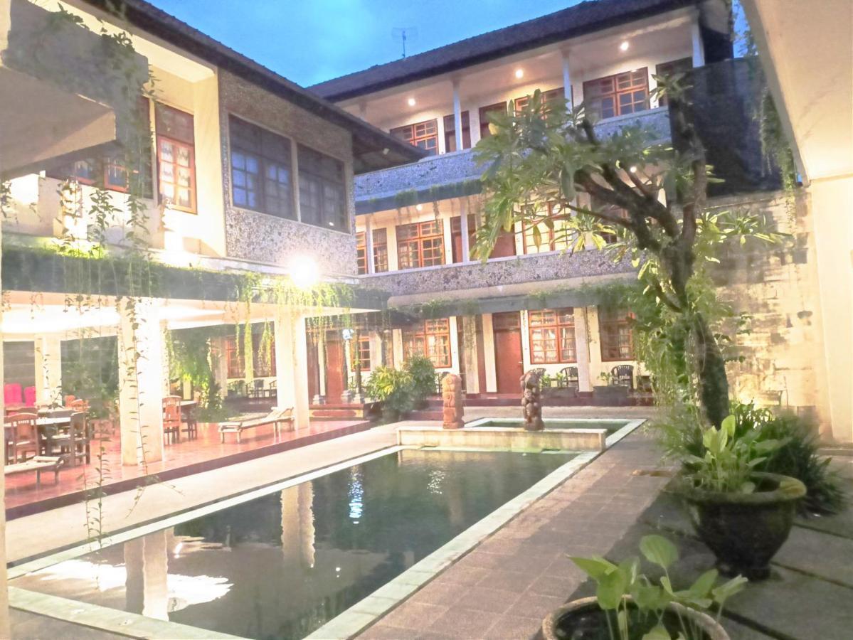 Catur Adi Putra Hotel