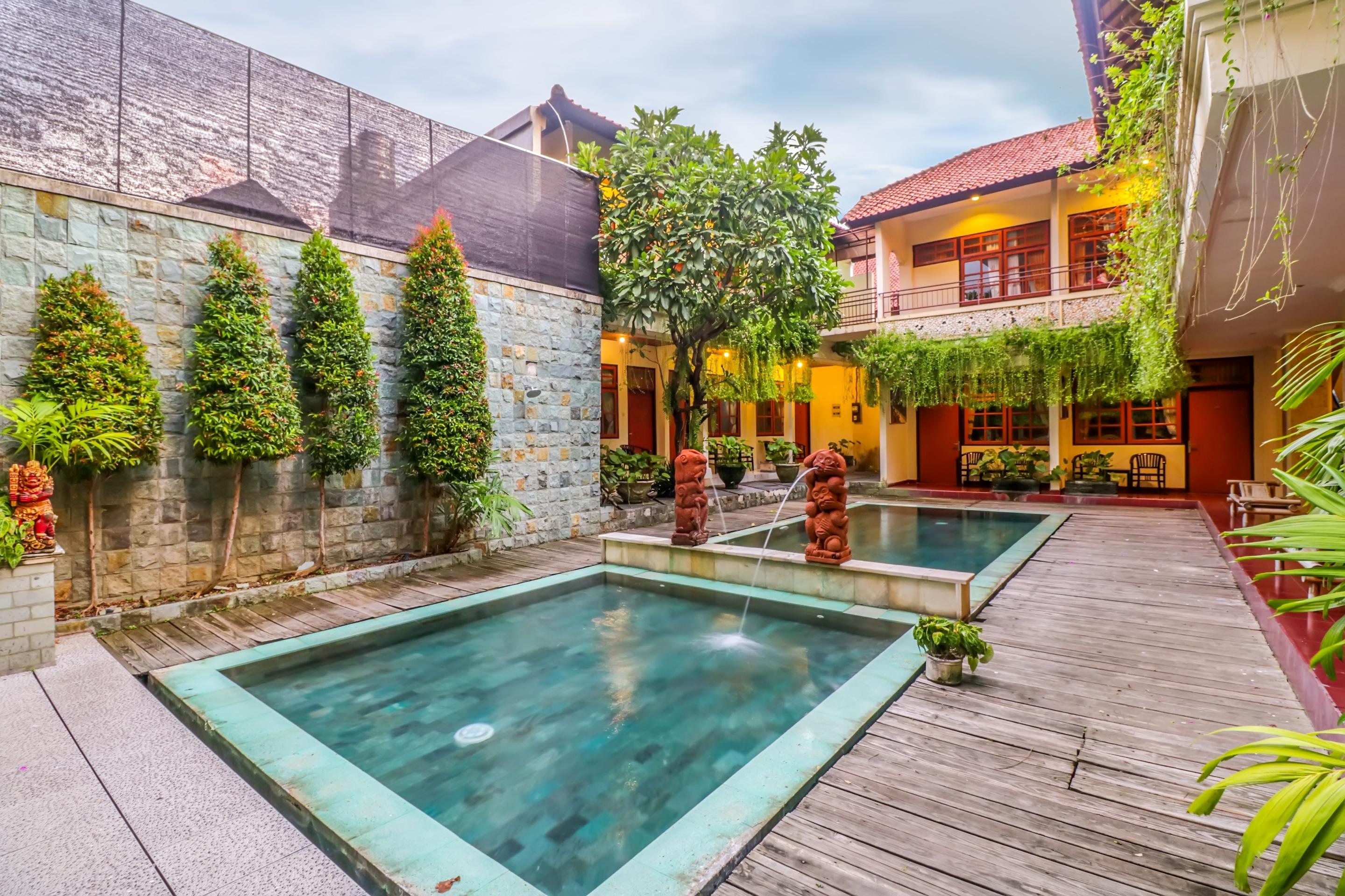 Catur Adi Putra Hotel