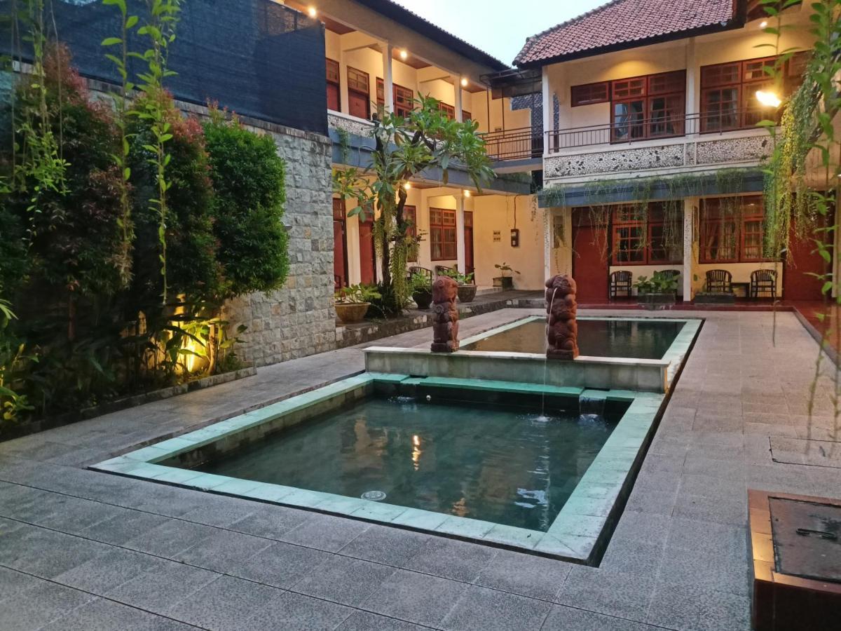 Catur Adi Putra 2*